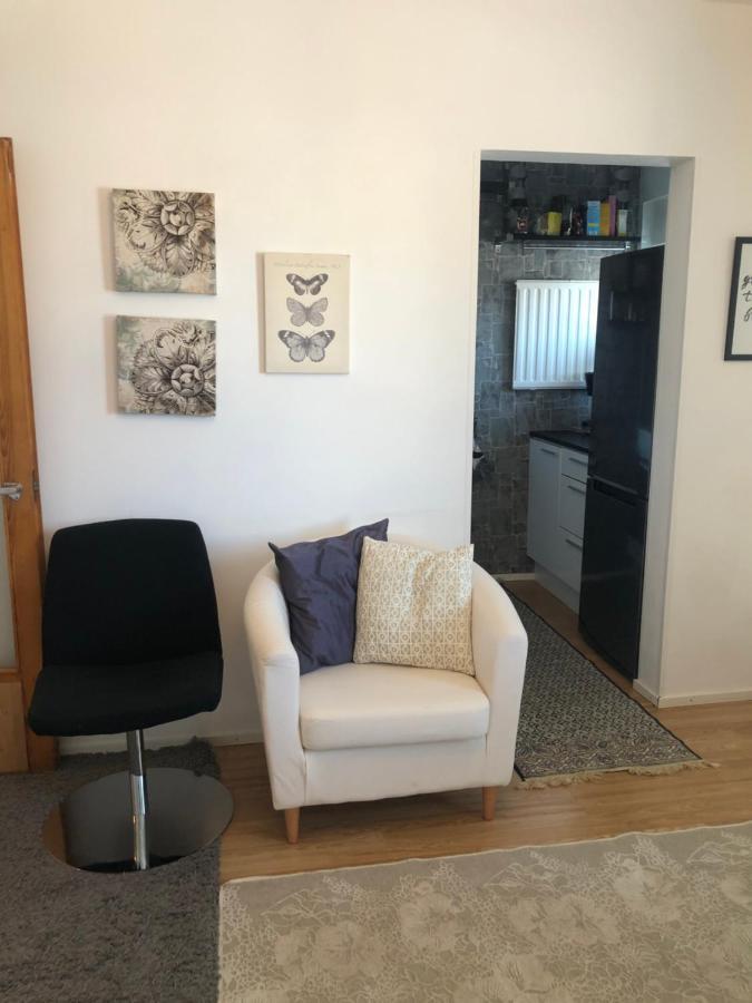 Yksio Kilometri Jokirannasta Forilta Apartment Turku Ngoại thất bức ảnh