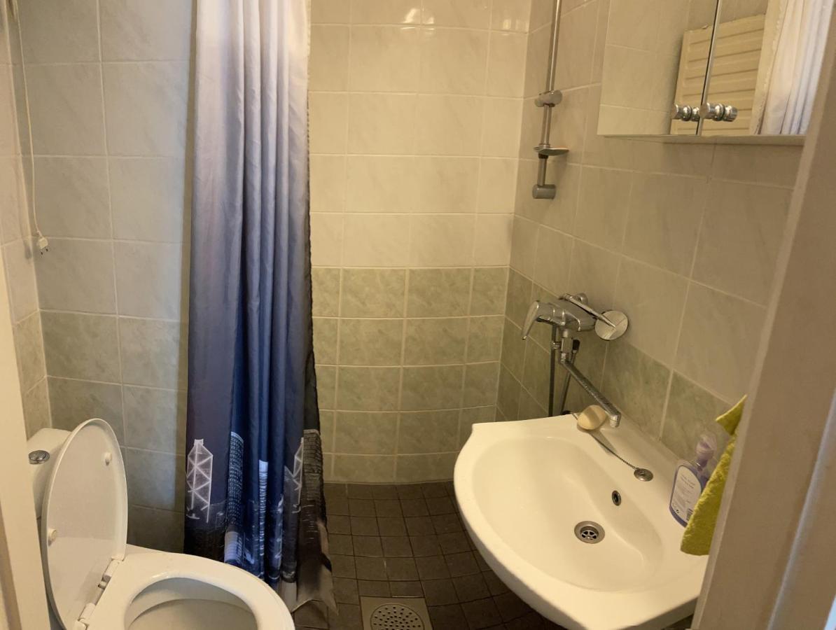 Yksio Kilometri Jokirannasta Forilta Apartment Turku Ngoại thất bức ảnh